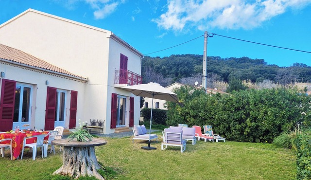 Spacious house with garden between Bastia and Saint-Florent