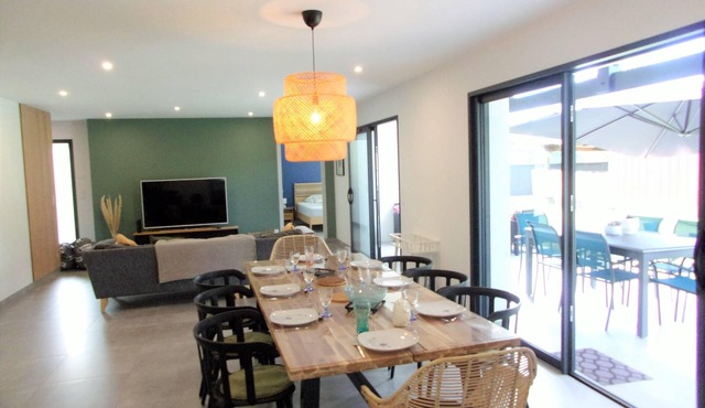 Spacious house with garden