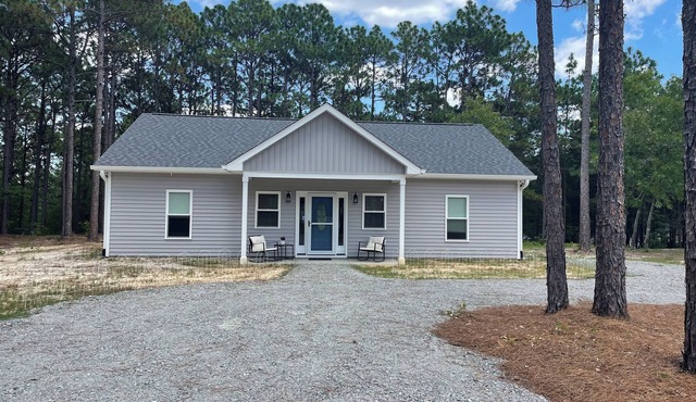 Spacious house with pool less than 5 miles from the village of Pinehurst