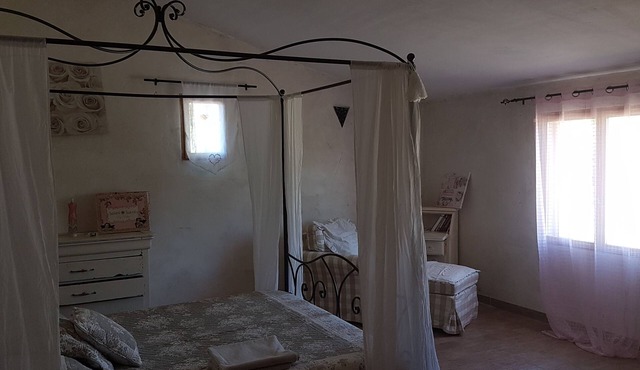 Spacious house with pool terrace and enclosed grounds