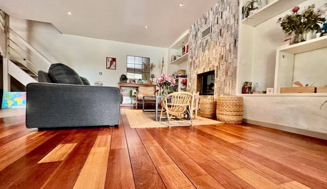 Spacious house with swimming pool and boules pitch