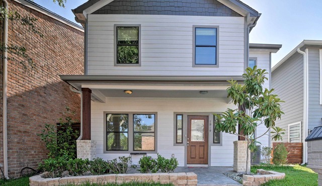 Spacious Houston Home ~ 16 Mi to NRG Stadium!