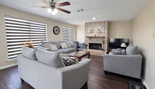 Spacious Houston Home Sleeps 8 Fireplace