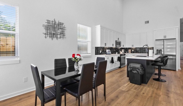 Spacious Houston Stay 5 Min to Downtown Attraction