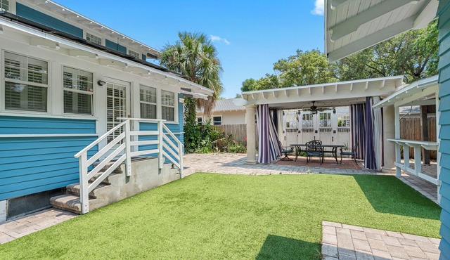 Spacious Hyde Park Retreat on Packwood