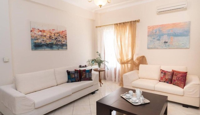 Spacious independent family-sized apartment in Vathy, Ithaki