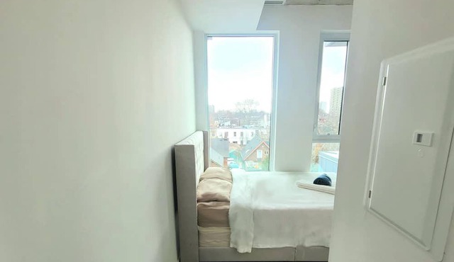 Spacious Industrial Style Comfortable Condo, 2bth - Convenient access Downtown