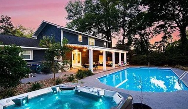 Spacious James Island 4br/3.5ba House with Pool!