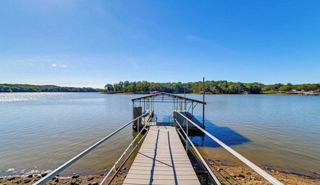 Spacious Kentucky Lake Escape w/Dock & Views
