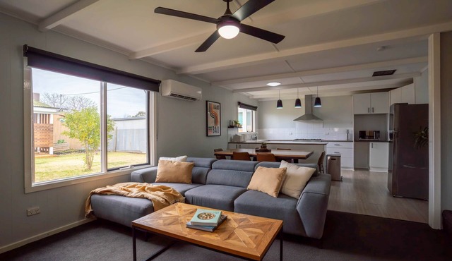 Spacious Kerang Retreat | Stylish & Cosy