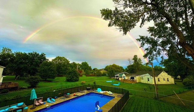 Spacious, Kid Friendly Retreat, Pool & Pool Table, 20 Min N. Falls, 5 min UB