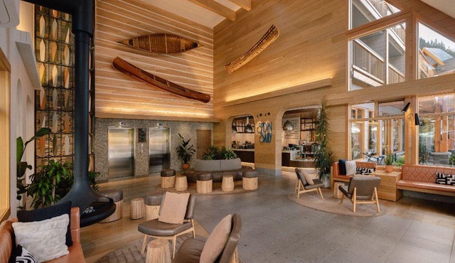 Spacious King Condo | Fireplace + Balcony