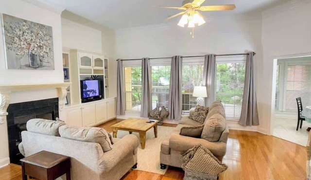 Spacious King Suite Home With Serene Patio