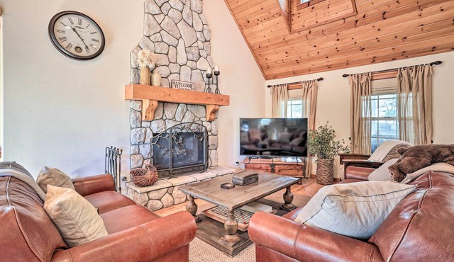 Spacious Lake Arrowhead Home w/Putting Green