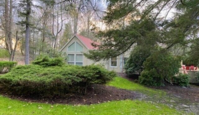 🌲🚣‍♂️🦅 Spacious Lake Cottage MSTR Suite LRG Deck Lake Wallenpaupack