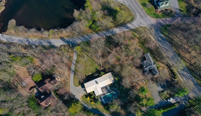 Spacious Lake House - Eagles Mere