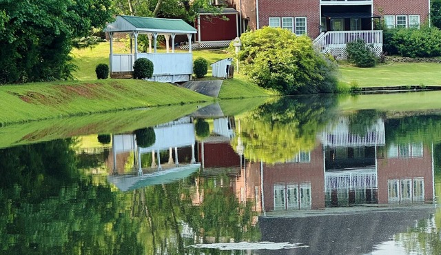 Spacious Lake House with Game Room & Family Amenities and Pc gaming