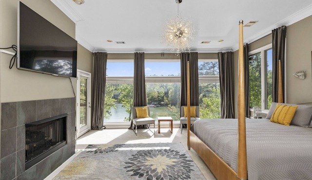 Spacious Lake Martin Luxury Retreat Close to Auburn