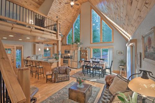 Spacious Lake Santeetlah Cottage with Lake Views!