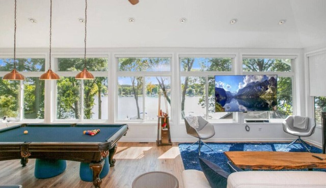 Spacious Lake Stay Hot Tub 11 Bed Pool Table