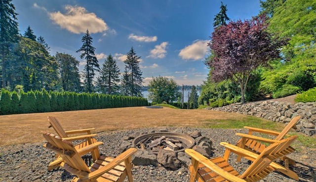 Spacious Lake Stevens Home with Fire Pit, Patio