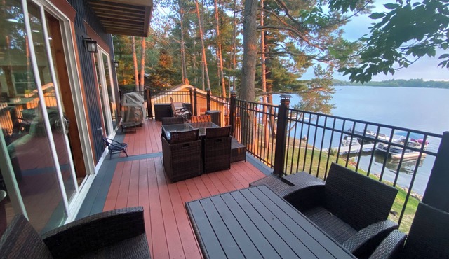 Spacious Lakefront Cabin Sleeps up to 14.