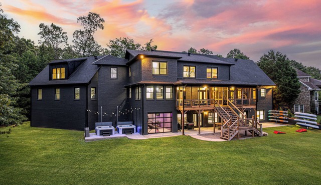 Spacious Lakefront Estate: 2 Hot Tubs, Dock, Game Room, Sleeps 38, Tennis Court