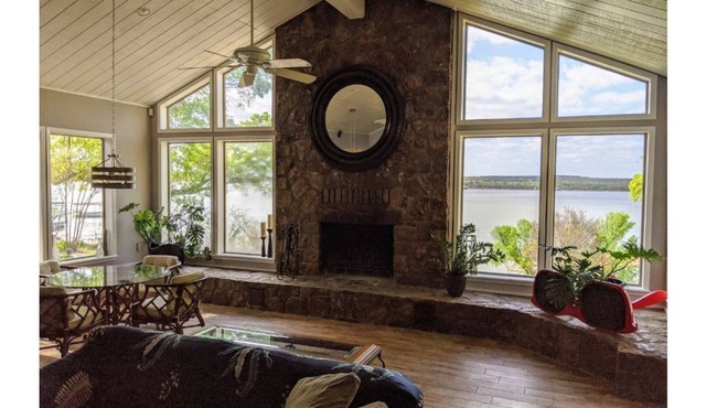Spacious lakefront home with stunning views