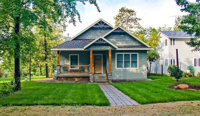 Spacious Lakefront Home | 4BR/3.5BA, Sleeps 12