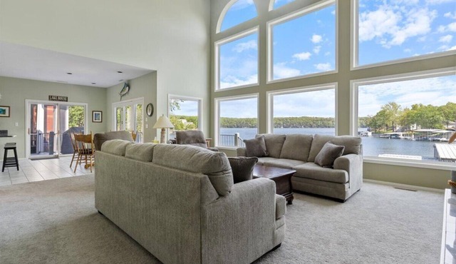 Spacious Lakefront Home-Views, Dock & Close to Margaritaville!