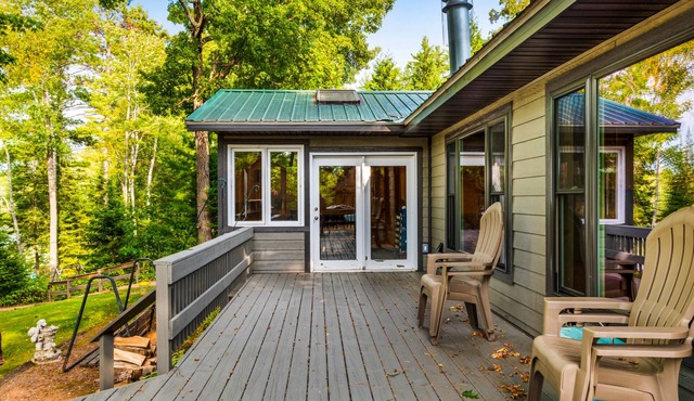 Spacious lakefront lodge with fireplaces, WiFi, W/D, dock, & resort game room