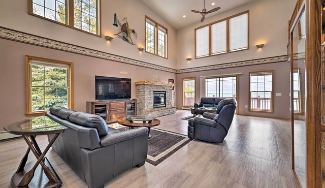 Spacious Lakefront Home w/Sunroom & Bar!