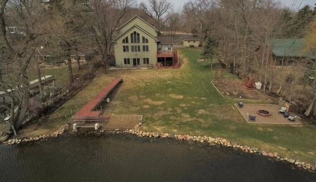 Spacious Lakehome on Long Lake in Burtrum, MN: 3 Bedroom/Bath, 2 Kitchens