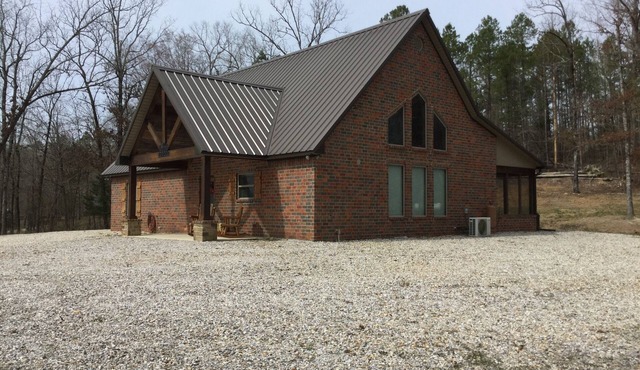 Spacious Lakehouse - Sleeps 16 - Fire pit - Fully Stocked