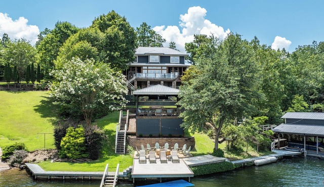 Spacious Lakeside Retreat - Sleeps 16, Quiet Slough, Great Entertaining Areas!