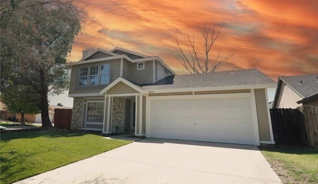 Spacious Lancaster Private Getaway Near Antelope Valley & Parks