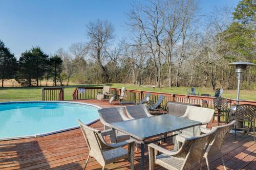 Spacious Lebanon Home with Pool 6 Mi to Downtown!