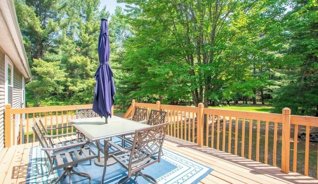 Spacious Leelanau Home Near Lake