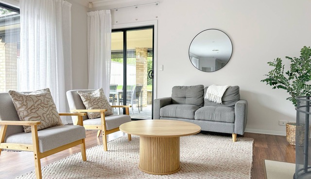 Spacious Littlehampton Lodge - 4 Bedroom Home with AC