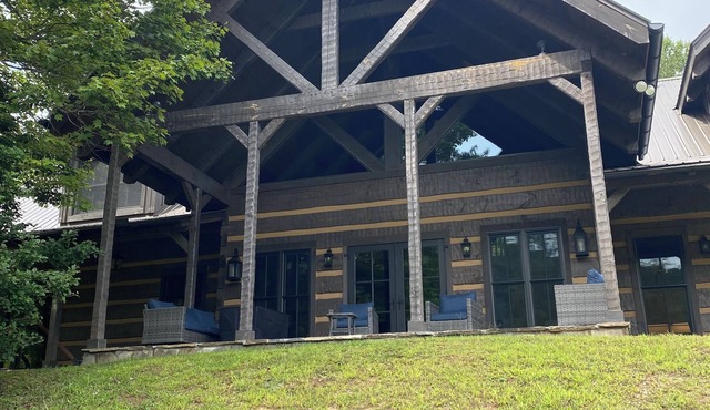 Spacious lodge in peaceful mountain cove with trails, pond, waterfalls and more!