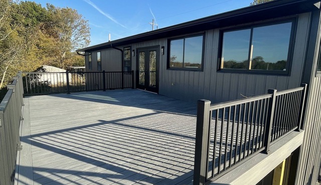 *Spacious Lodge* Ready to accommodate large parties!