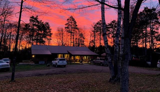 Spacious lodge with cabins in charming Remer/Longville with WiFi, AC
