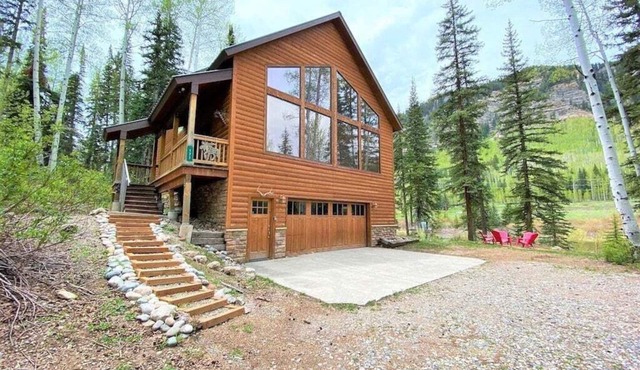 Spacious Lodge with Pond just 1 Mile to Purgatory Ski Resort
