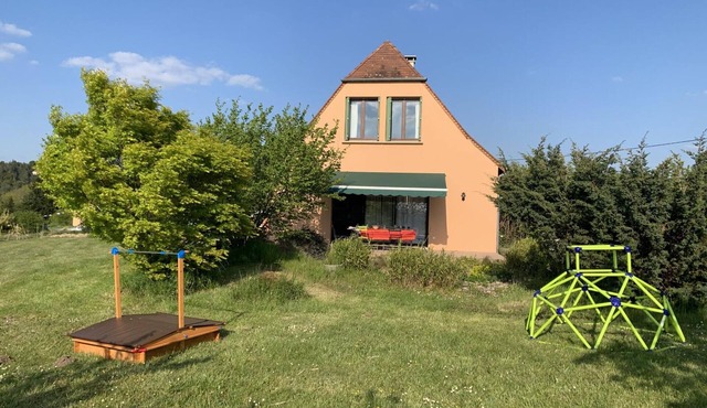 Spacious lodging for 7 people, pets allowed