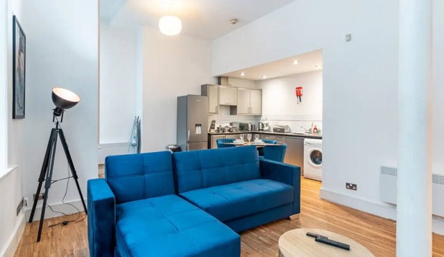 Spacious loft apartment Liverpool city centre