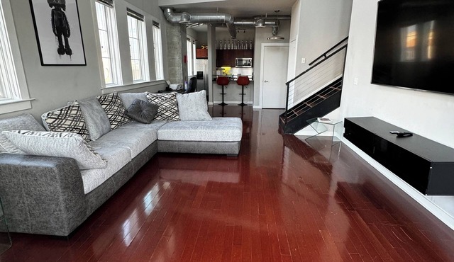 Spacious Loft @ Atlantic Station