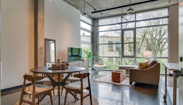 Spacious Loft in Nashville Gulch Neighborhood!