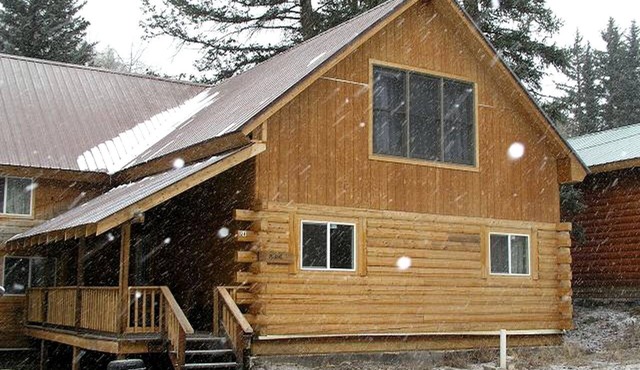 Spacious Log Cabin Rental for a Group Getaway near Lake City Ski Hill in Colorado