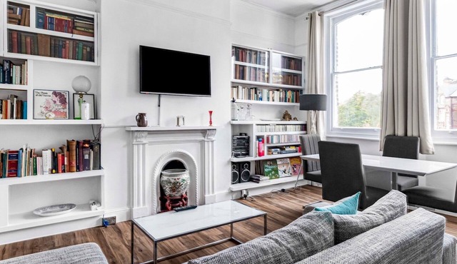 Spacious London Flat | Near Primrose Hill & Camden - Pass the Keys