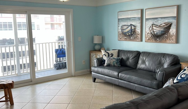 Spacious LUXURY Villa with stocked kitchen,WiFi, Ask about 2025 special rates.